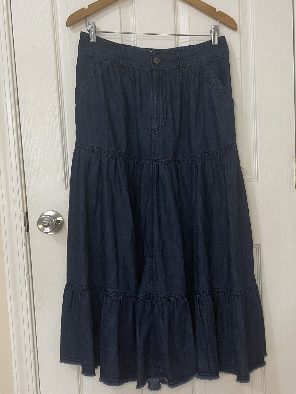 Pilcro 100% Cotton Dark Indigo Tiered Denim Maxi Skirt Size M - Picture 5 of 14